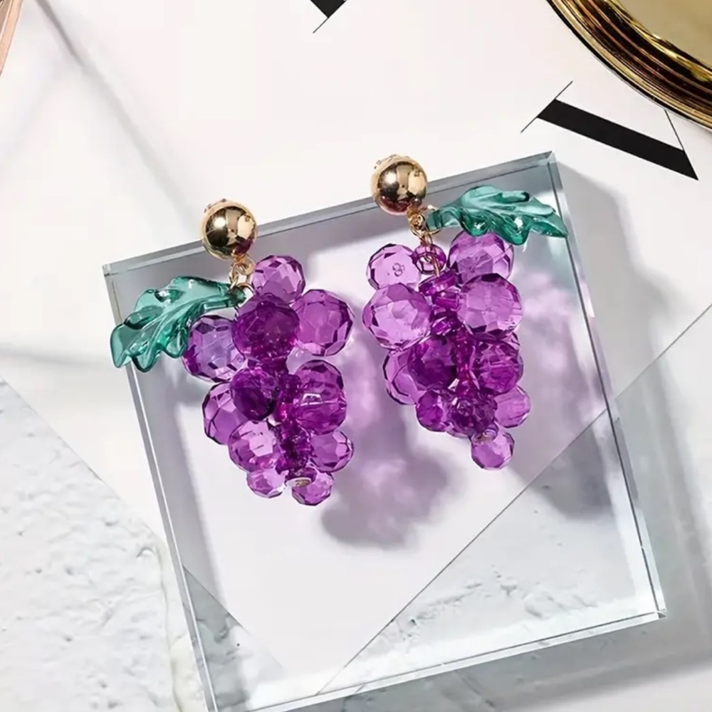 ✨Modcloth Etta Grape Beaded Earrings